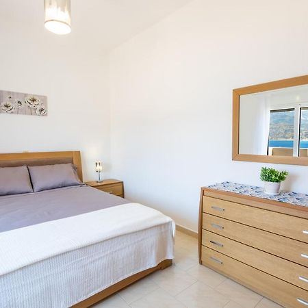 Apartamento Harbor View Kárpatos Exterior foto